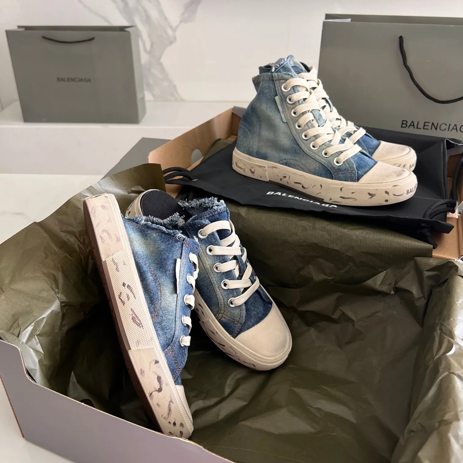 👟👟Ex-factory price 420👟👟 Half-drag denim BALENCIAGA washed and aged craftsmanship half-drag low-top with original packaging Code number: 35-44 (45 customized)
